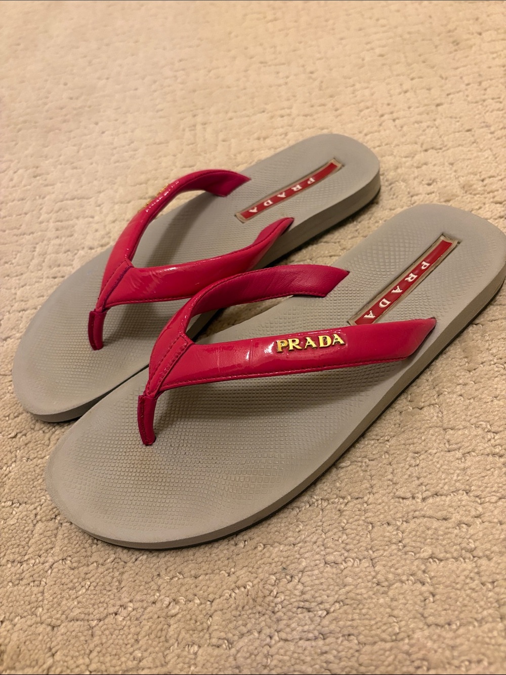 Prada Pink patent Leather flip flip Thong Sandals